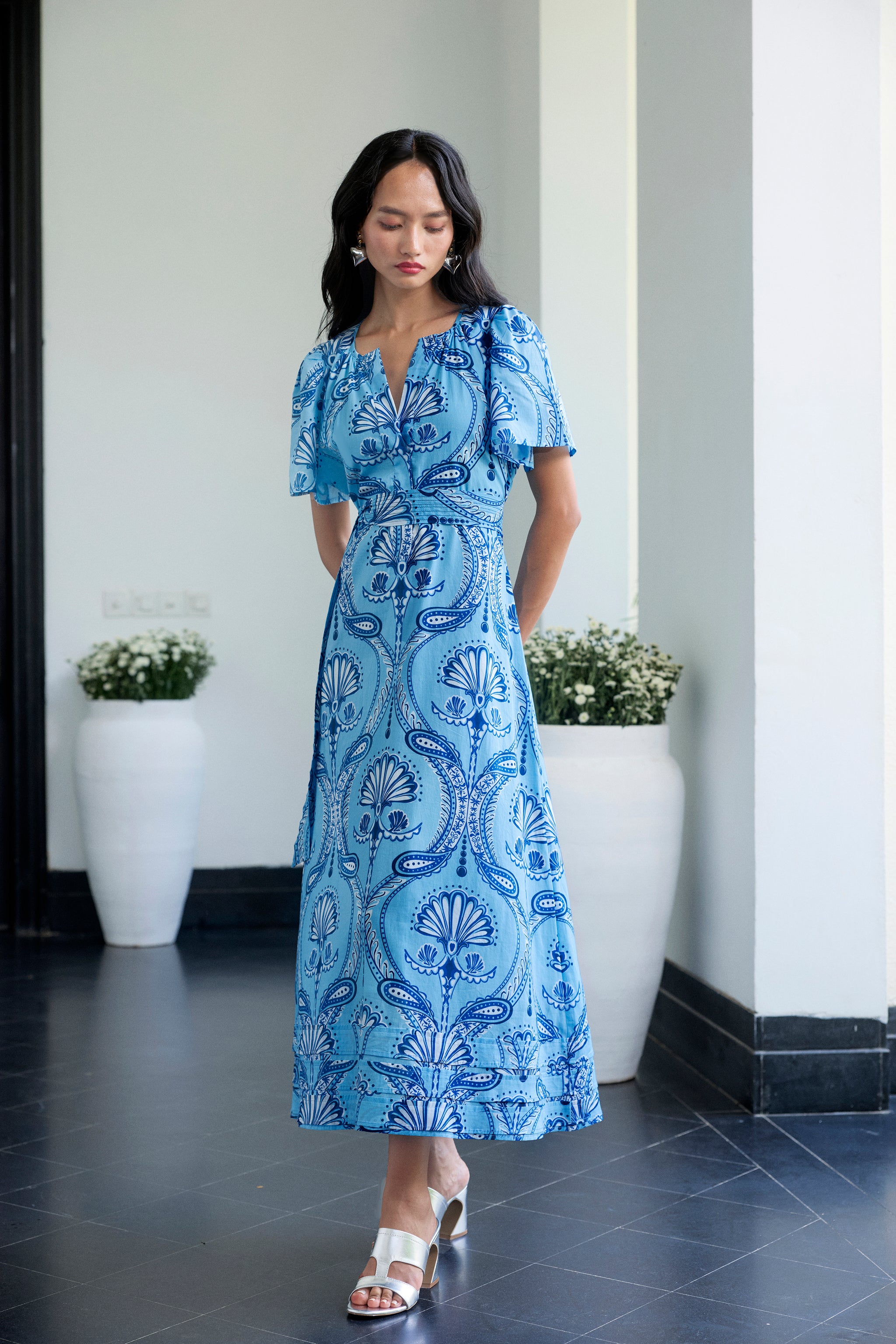 【C'EST LAVIE】水色 シフォン フレアスリーブ ドレス Cabaret Aqua Suzi Cotton-Linen Midi Dress | Beyond by Vera